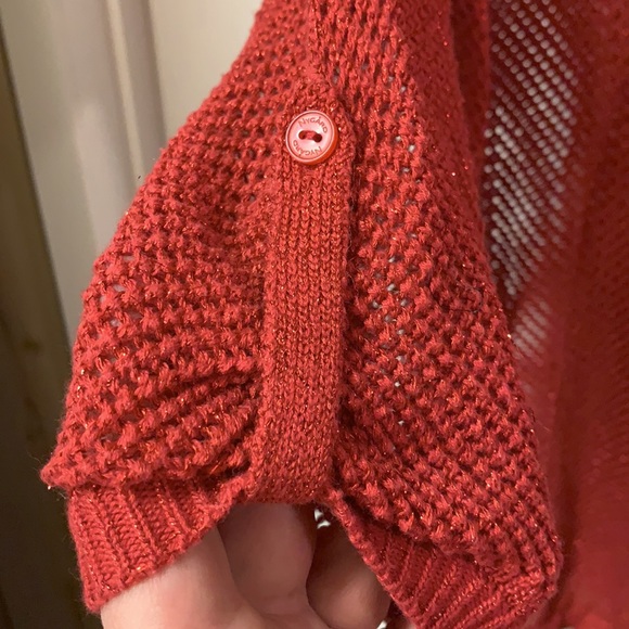 Peter Nygard Sweater - Picture 6 of 7